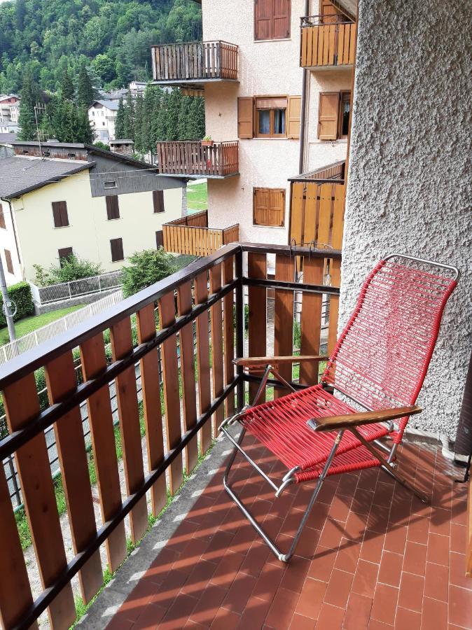 Bilocale A Piazza Brembana Apartman Kültér fotó