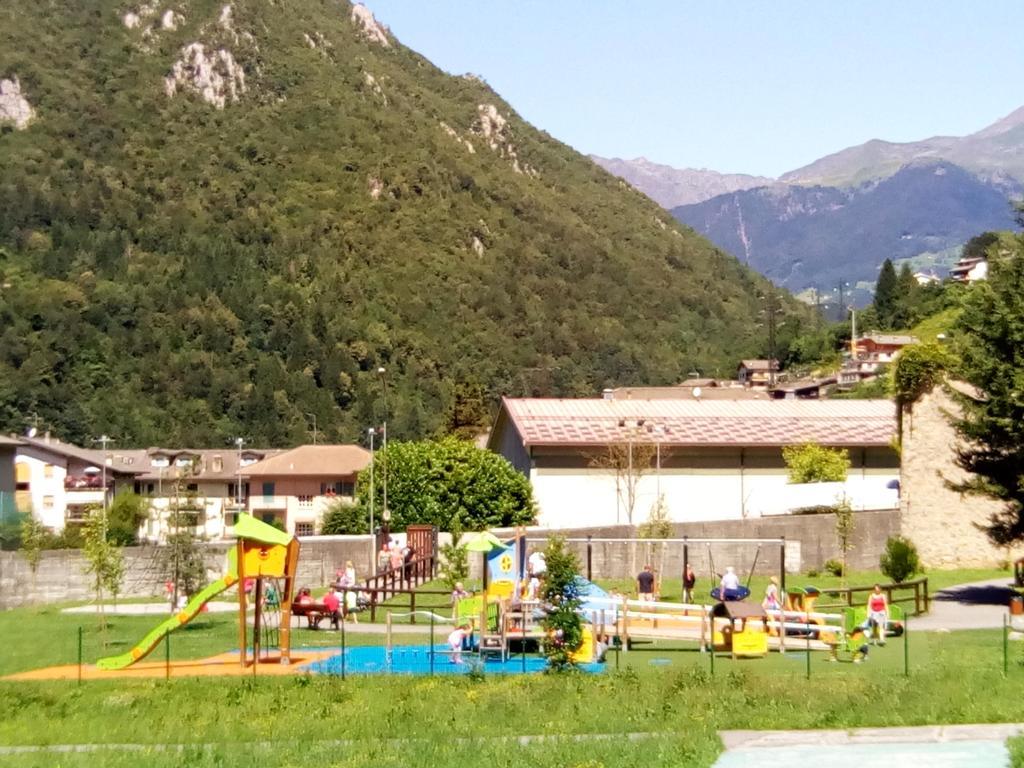 Bilocale A Piazza Brembana Apartman Kültér fotó