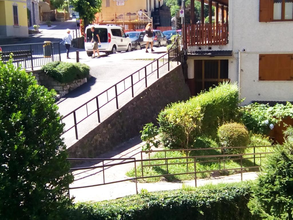 Bilocale A Piazza Brembana Apartman Kültér fotó